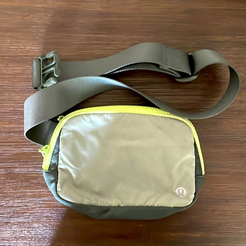 Lululemon Fannypack